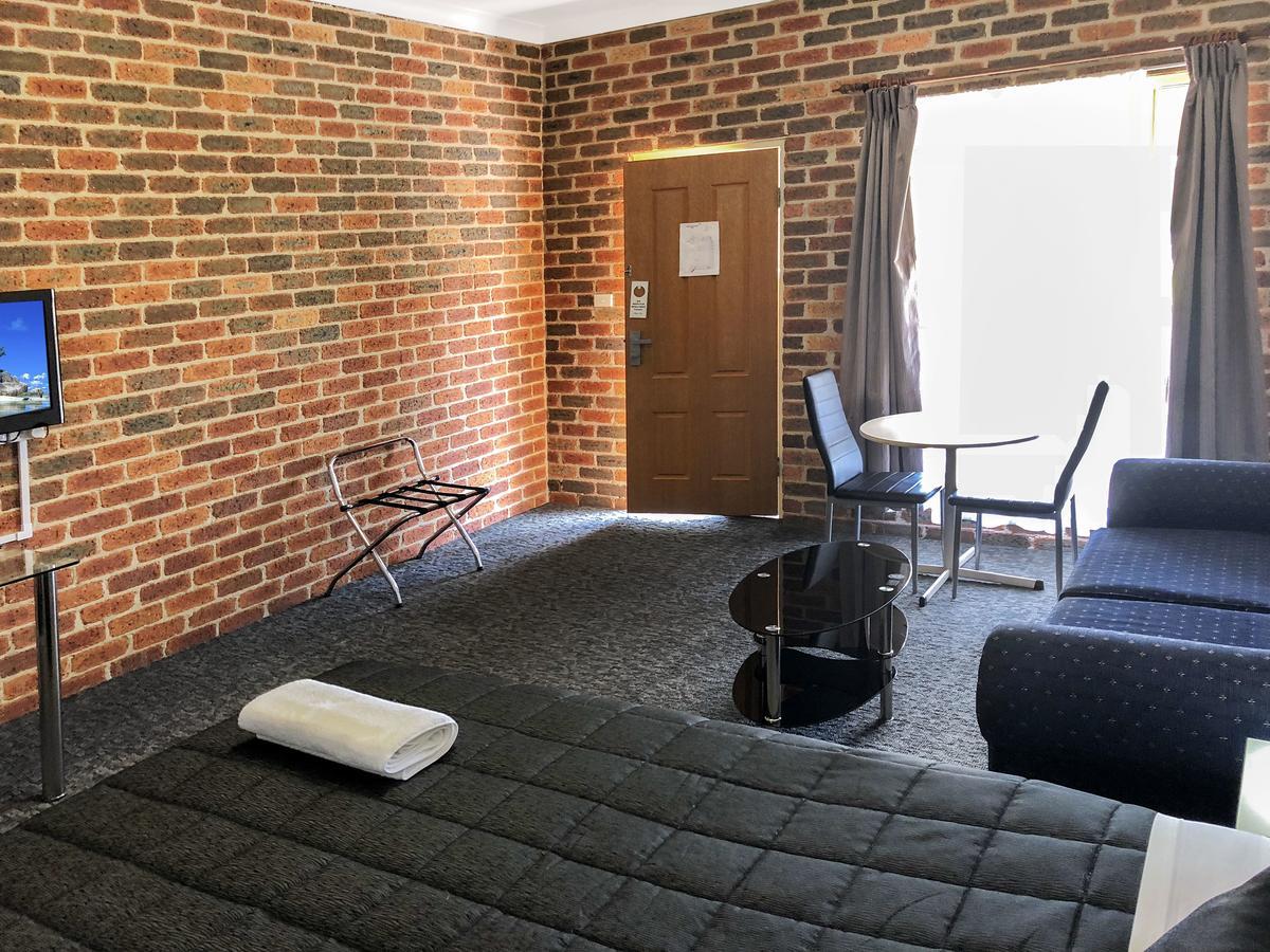 Leeton Heritage Motor Inn ภายนอก รูปภาพ
