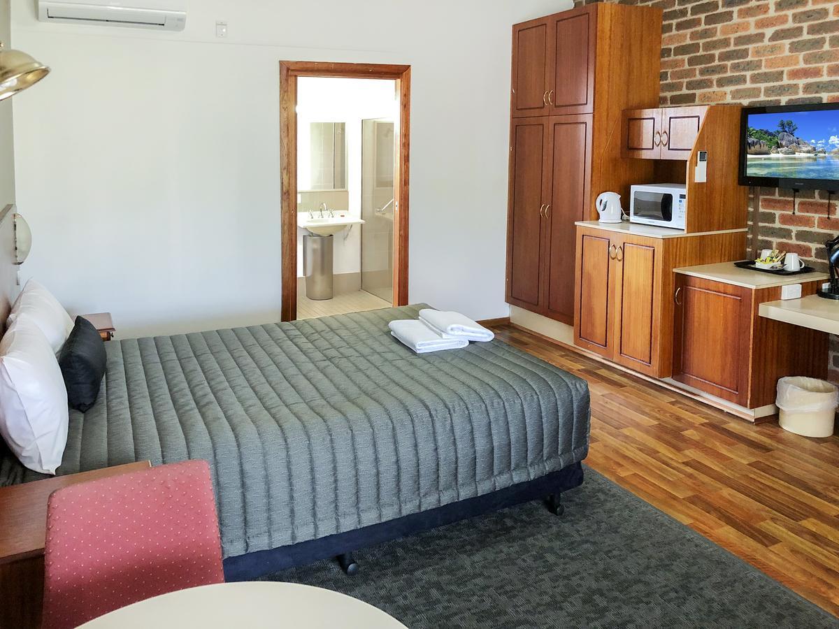 Leeton Heritage Motor Inn ภายนอก รูปภาพ