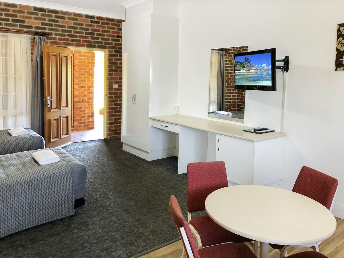 Leeton Heritage Motor Inn ภายนอก รูปภาพ