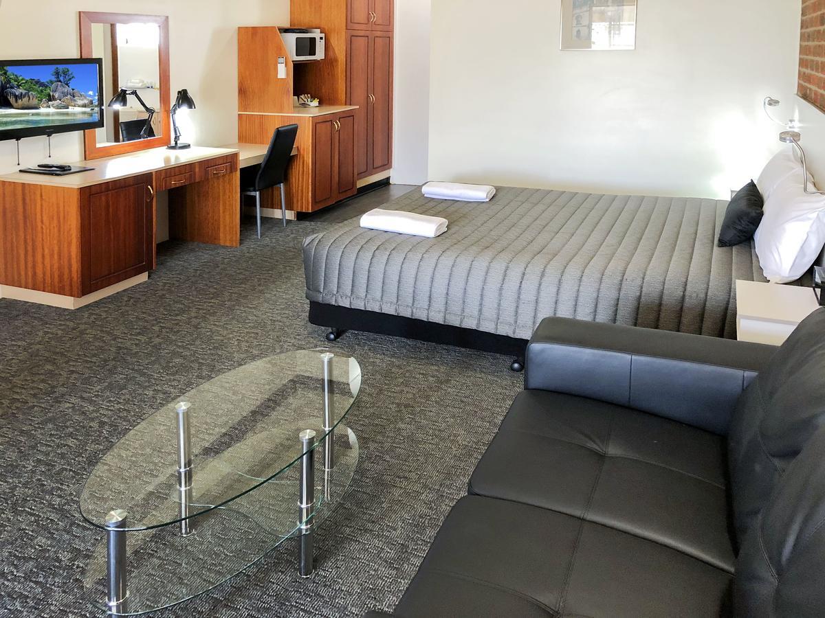 Leeton Heritage Motor Inn ภายนอก รูปภาพ