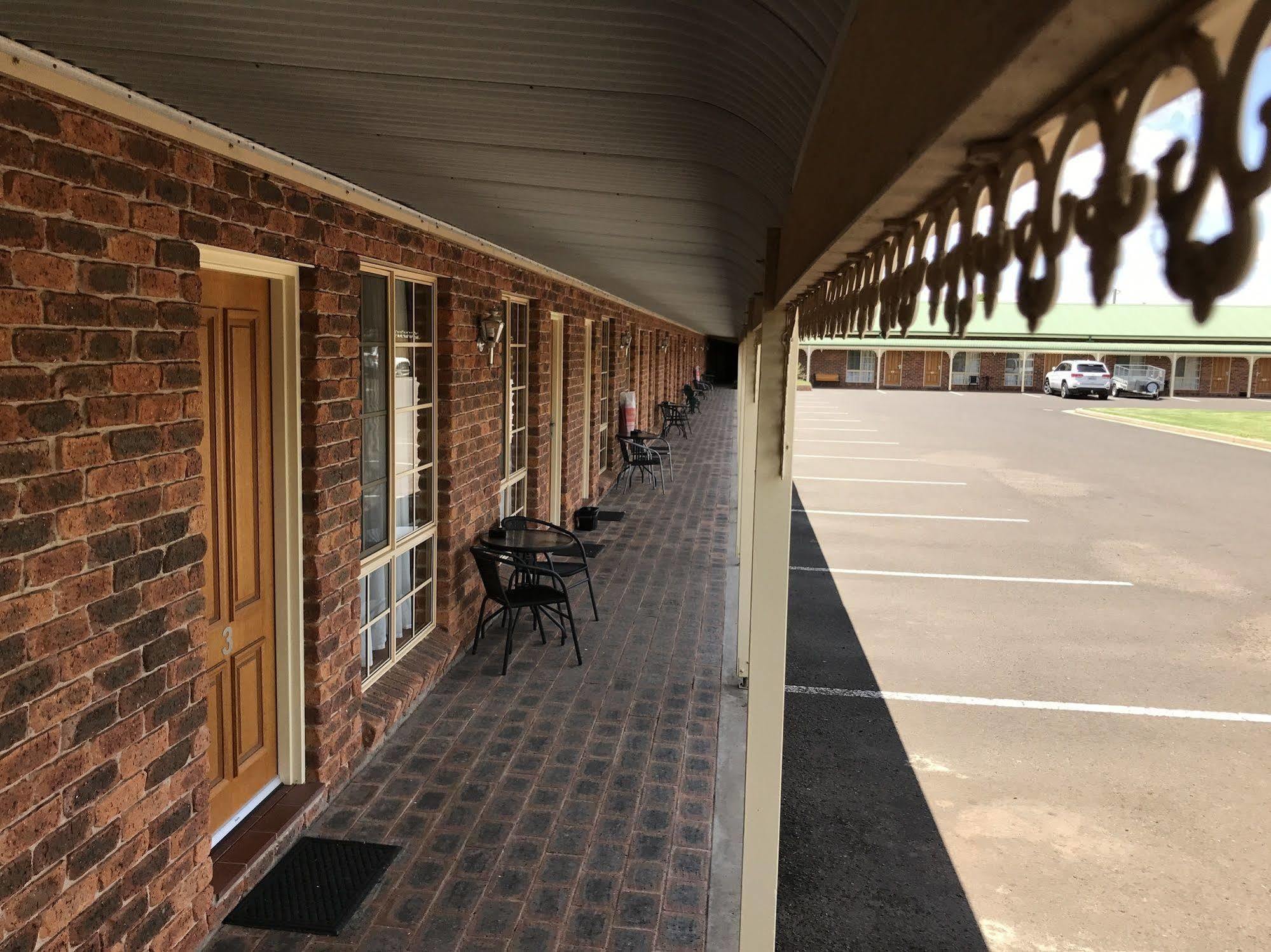 Leeton Heritage Motor Inn ภายนอก รูปภาพ