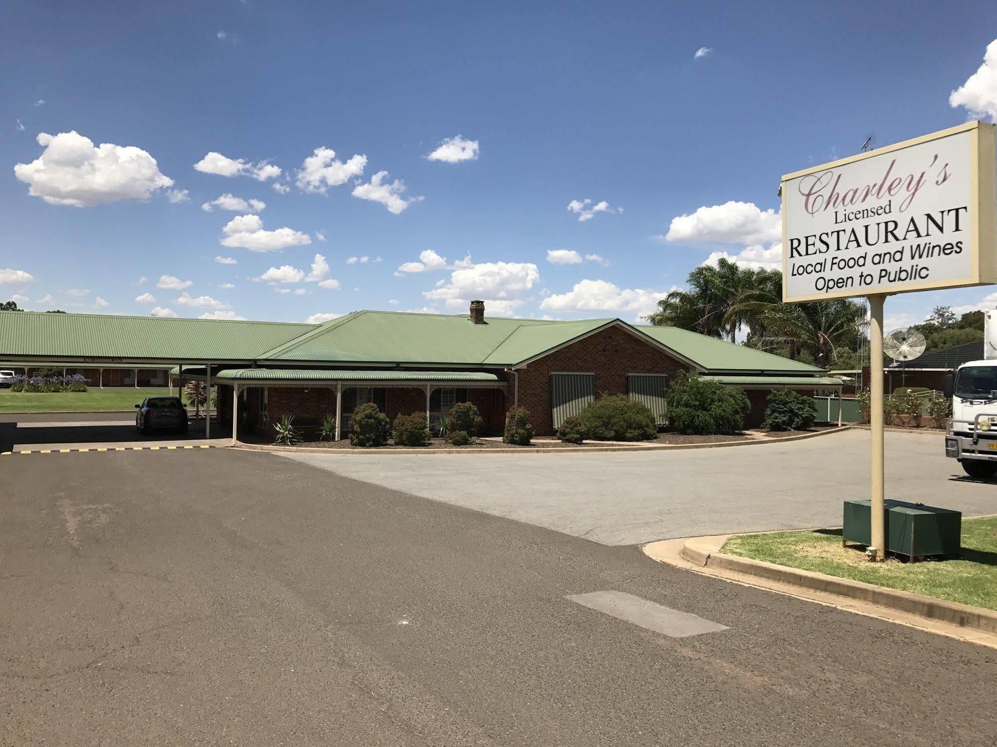Leeton Heritage Motor Inn ภายนอก รูปภาพ