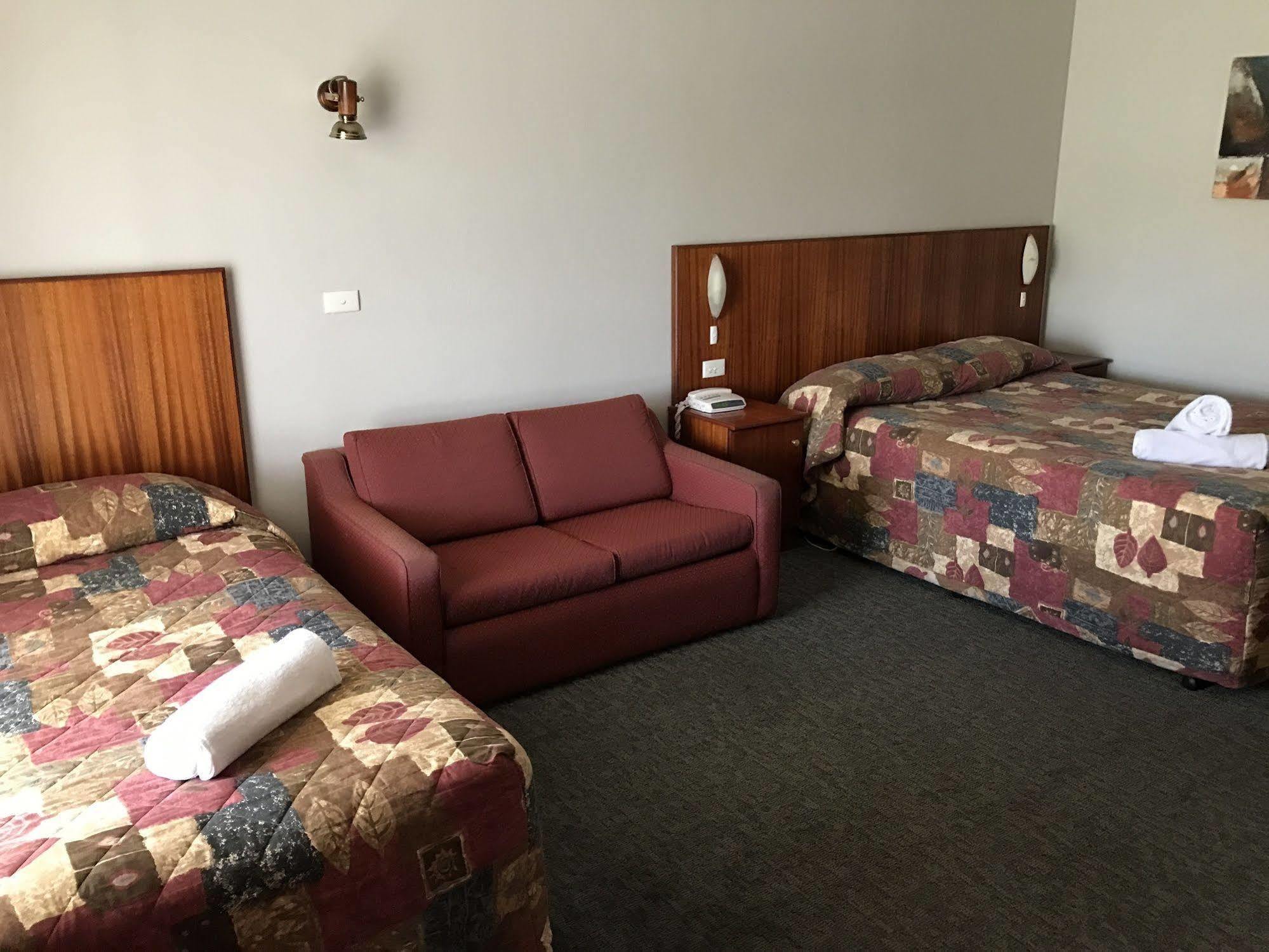 Leeton Heritage Motor Inn ภายนอก รูปภาพ