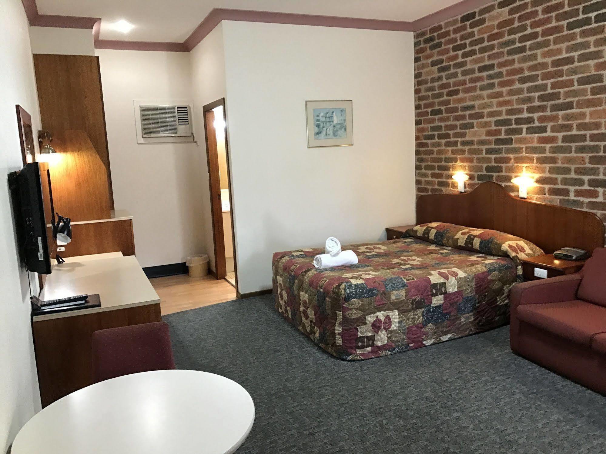 Leeton Heritage Motor Inn ภายนอก รูปภาพ