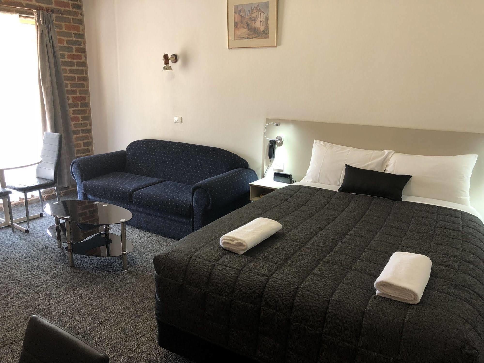 Leeton Heritage Motor Inn ภายนอก รูปภาพ
